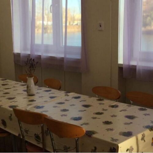 Apartman se sprchou se společnou kuchyňkou pro 8 os.