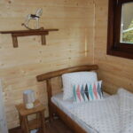 8 Person Room with Shower and Shared Kitchenette