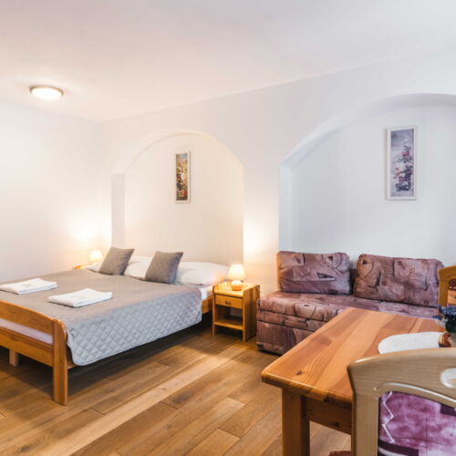 Pokój 2-osobowy z prysznicem (możliwa dostawka)