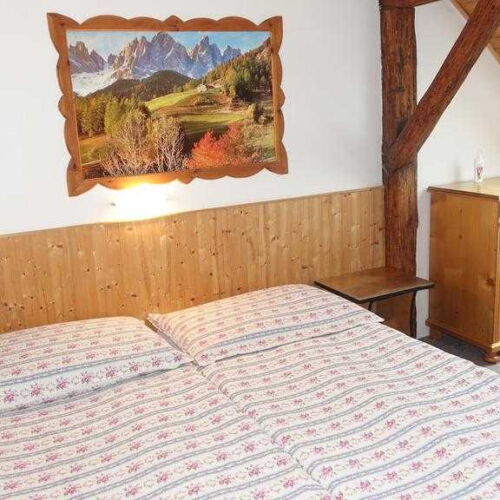 Pokoj se společnou kuchyňkou  pro 3 os.