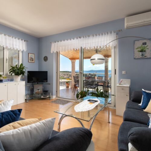 Apartament 8-osobowy z klimatyzacją z widokiem na morze z 3 pomieszczeniami sypialnianymi A-2940-d