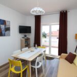 Apartament economy la etaj cu 3 camere pentru 6 pers. (se poate solicita pat suplimentar)