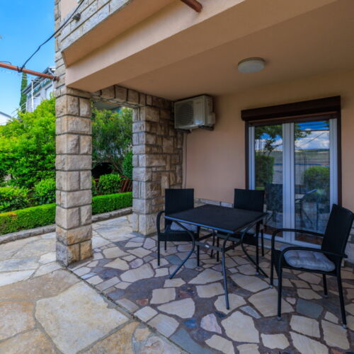 1-Room Apartment for 2 Persons