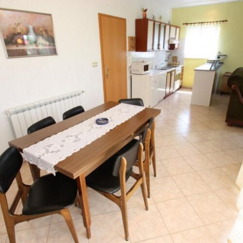 Classic 3-Room Balcony Apartment for 7 Persons