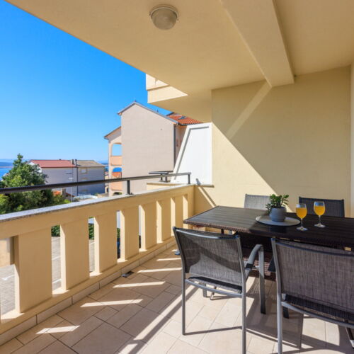 Sea View Upstairs 2-Room Apartment for 5 Persons