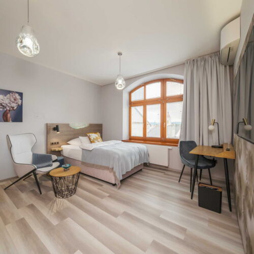 Camera single cu duș