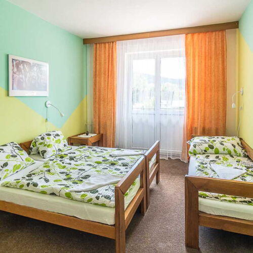 Pokoj se sprchou  pro 3 os.