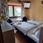 Double Room ensuite with Shared Kitchenette