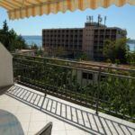 Apartament cu aer conditionat cu vedere spre mare cu 2 camere pentru 5 pers.