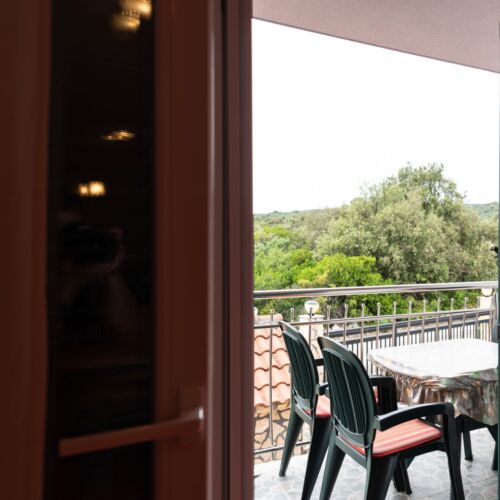 Sea View 3-Room Air Conditioned Apartment for 6 Persons