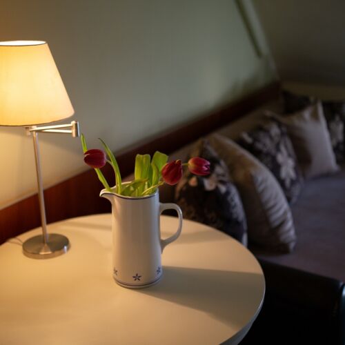 Camera cvadrupla cu balcon cu aer conditionat