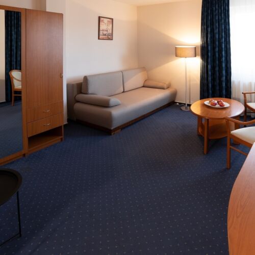 Suita la etaj cu balcon cu 2 camere pentru 3 pers.