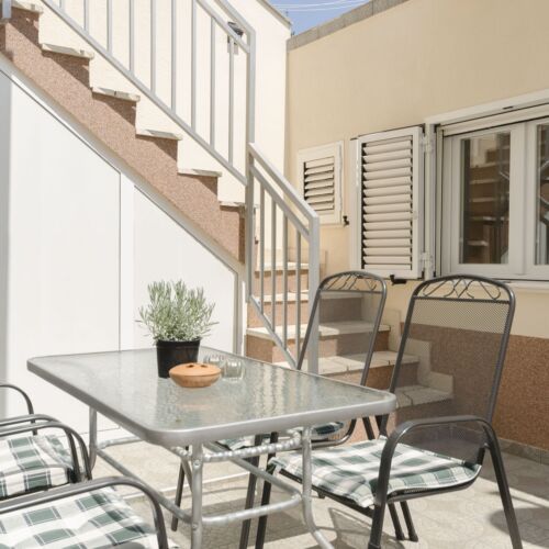 Prizemni Klimatiziran apartman za 3 osoba(e) sa 2 spavaće(om) sobe(om)