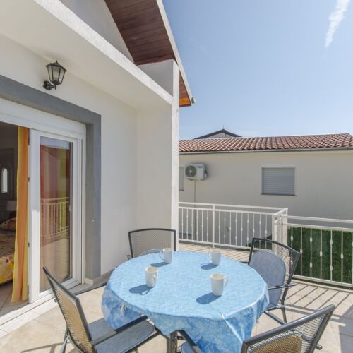 Apartament 4-osobowy z klimatyzacją na piętrze z 2 pomieszczeniami sypialnianymi