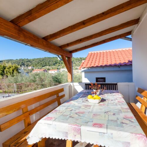 Apartament la etaj cu aer condiționat cu 4 camere pentru 8 pers.