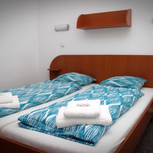 Apartman se sprchou s balkónem pro 2 os. (s možností přistýlky)