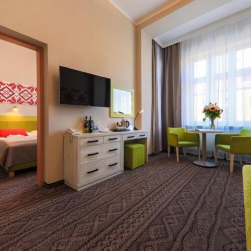 Camera tripla studio