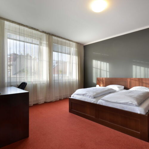 Apartman se sprchou s vlastní kuchyňkou s manželskou postelí s 1 ložnicí