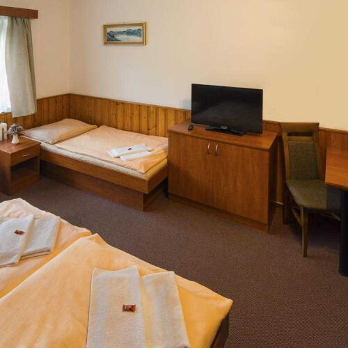 Pokoj se sprchou  pro 4 os.