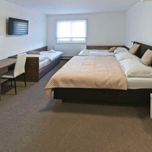 Pokój 4-osobowy z prysznicem