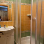 Pokój 2-osobowy Standard z prysznicem (możliwa dostawka)