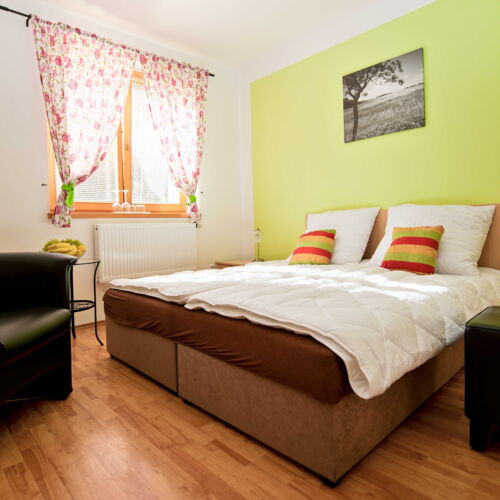 Pokoj se sprchou  pro 4 os.