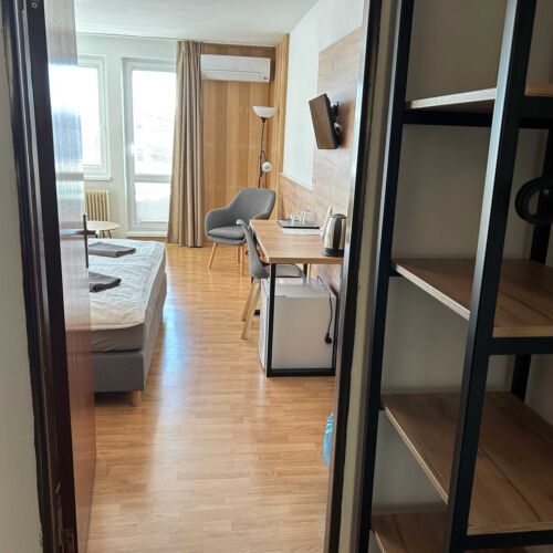 Pokój 2-osobowy z balkonem z klimatyzacją (możliwa dostawka)