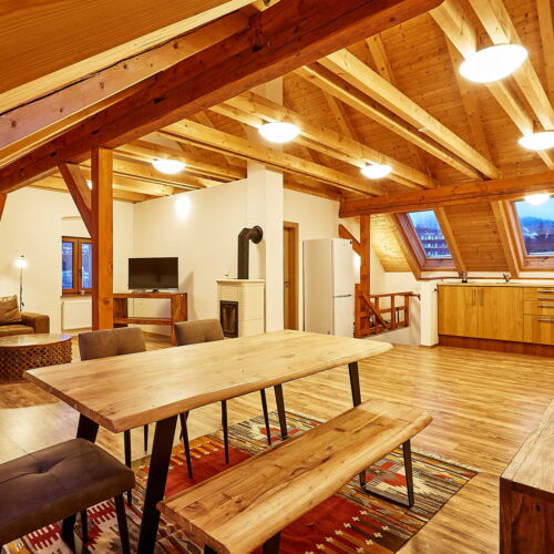 Apartament cu duș cu chicinetă proprie pentru 6 pers.