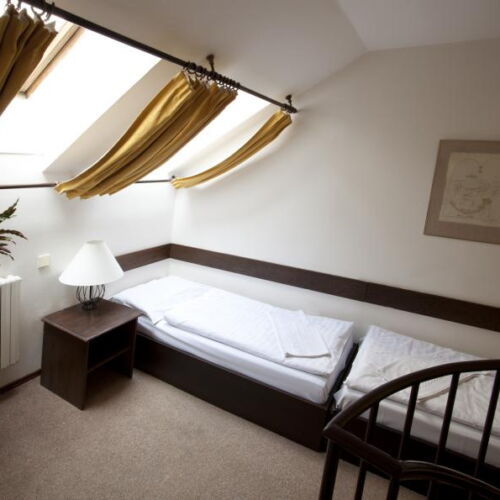 Pokoj s klimatizací  pro 2 os. (s možností přistýlky)