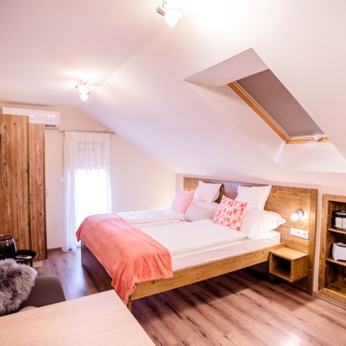 1-Zimmer-Apartment für 2 Personen Obergeschoss mit Balkon