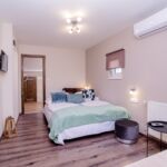 1-Zimmer-Apartment für 2 Personen im Dachgeschoss mit Klimaanlage