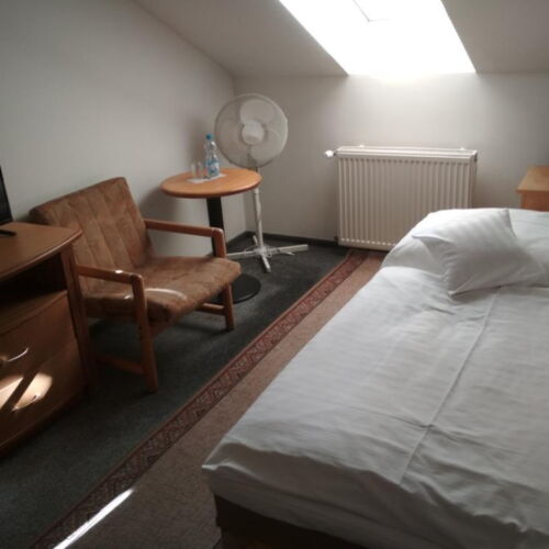 Camera single cu duș