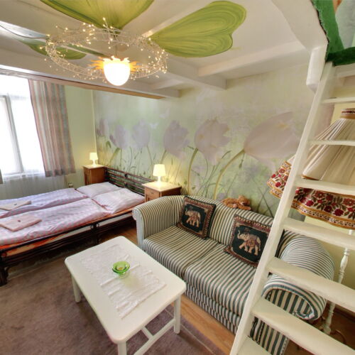 Pokoj s manželskou postelí (s možností přistýlky)