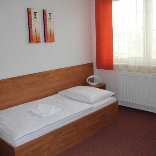 Camera single cu duș