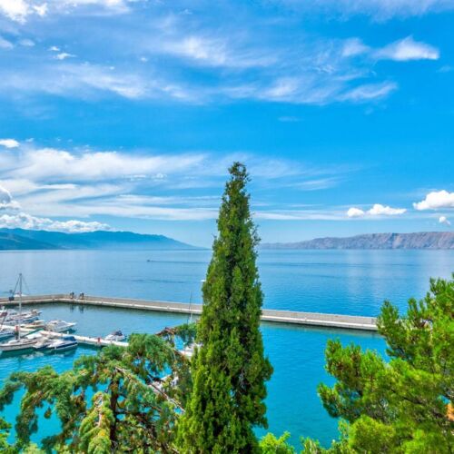 Na katu Pogled na more apartman za 6 osoba(e) sa 3 spavaće(om) sobe(om)