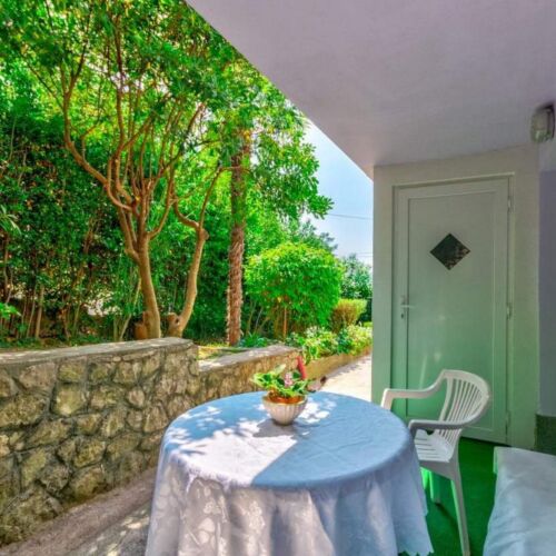 Garden View Ground Floor 2-Room Apartment for 4 Persons