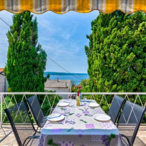 Sea View Upstairs 2-Room Apartment for 4 Persons