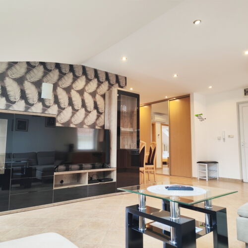 Exclusive 3-Room Family Apartment for 6 Persons