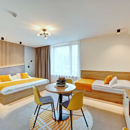 Třílůžkový pokoj OBLIQO s vířivkou