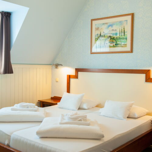 Gold négyágyas szoba