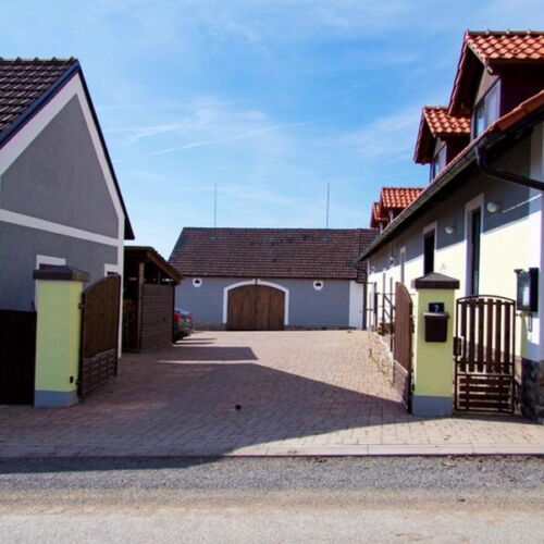 Apartman se sprchou s privátní koupelnou mimo apartmán pro 6 os. se 2 ložnicemi