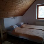 Tetőtéri kétágyas szoba (pótágyazható)