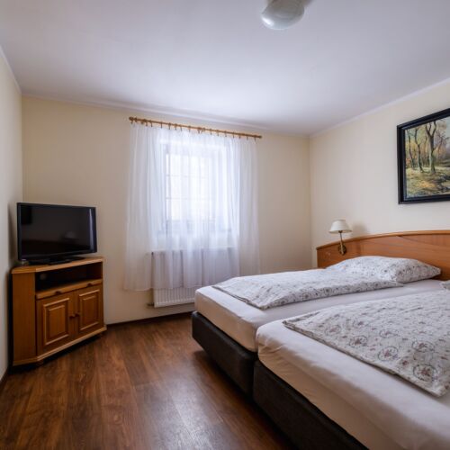 Studio Ground Floor Quadruple Room