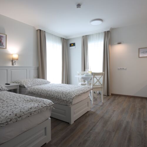 View to the Lake Upstairs 1-Room Apartment for 2 Persons