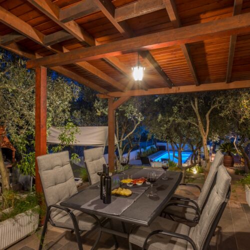 Apartament 4-osobowy z klimatyzacją z tarasem z 1 pomieszczeniem sypialnianym K-17911