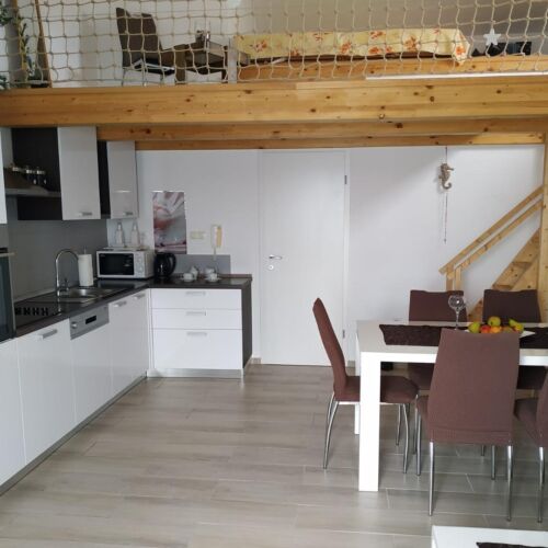 Sea View 1-Room Air Conditioned Apartment for 4 Persons A-18168-c