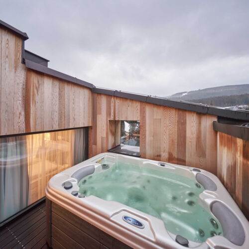 Apartament cu duș cu bucătărie proprie pentru 4 pers. (se poate solicita pat suplimentar)