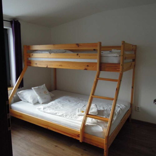 Apartman se sprchou s vlastní kuchyňkou pro 4 os. (s možností přistýlky)