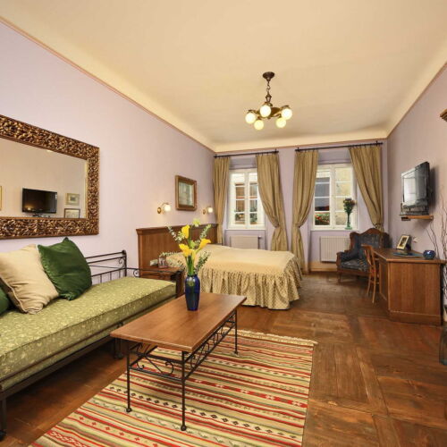 Budova Depandance Pokoj se sprchou s manželskou postelí (s možností přistýlky)