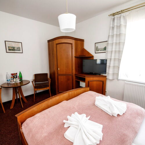 Pokój 2-osobowy Economy z balkonem